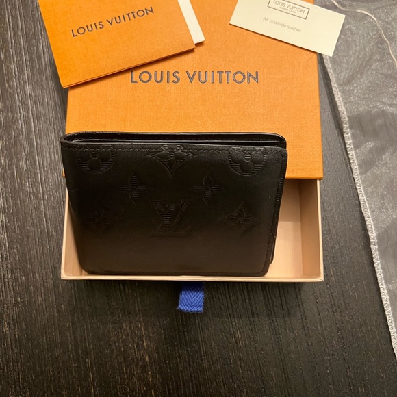 Genuine,authentic, Louis Vuitton men’s wallet! EXCELLENT CONDITION! Lightly worn - Picture 13 of 13